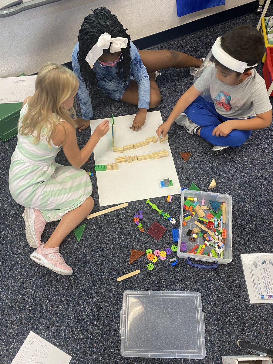 MsRussellspage's tweet image. Exploring with hexbugs🐜 #steamwork #aisdsteam @Allen_ISD @cheetahchandler