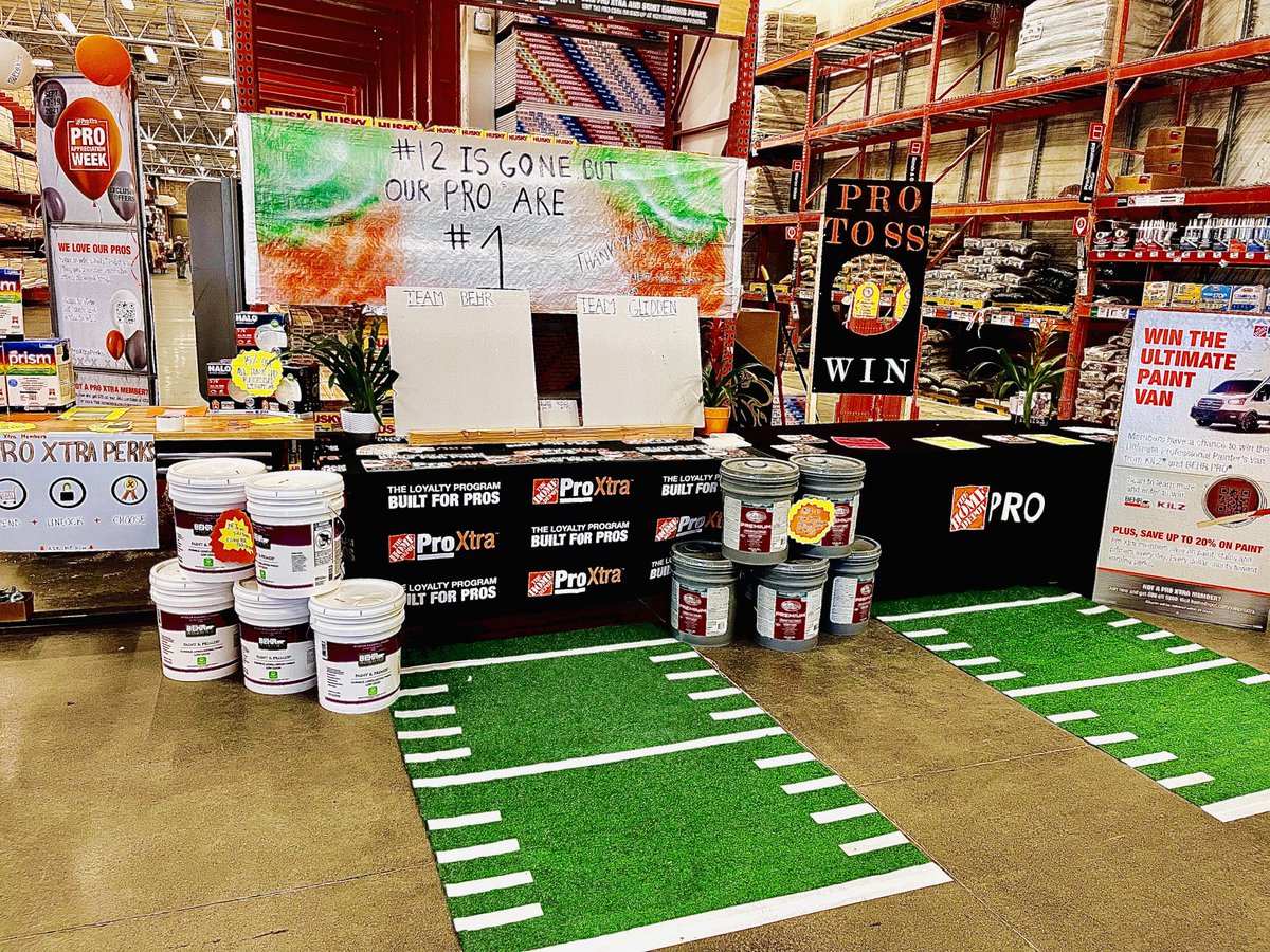 Sneak peek at what’s to come🏈⁦<a href="/MichaelLeavyTHD/">Michael</a>⁩ ⁦<a href="/NicoletteH17/">Nicolette Harris</a>⁩ ⁦@jtrievespro⁩ ⁦<a href="/JasonArigoni/">Jason Arigoni</a>⁩ #ProXtraPerks