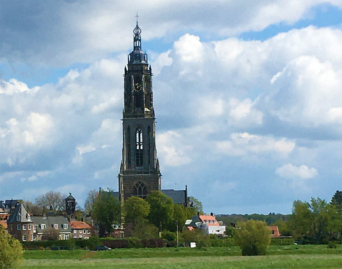 Do 16 sept 10:30-11:30 uur. #Torenmuziek tijdens de donderdagochtend markt in het centrum van #Rhenen. <a href="/siemgerritsen/">Siem Gerritsen</a> bespeelt de #beiaard van de #Cuneratoren.