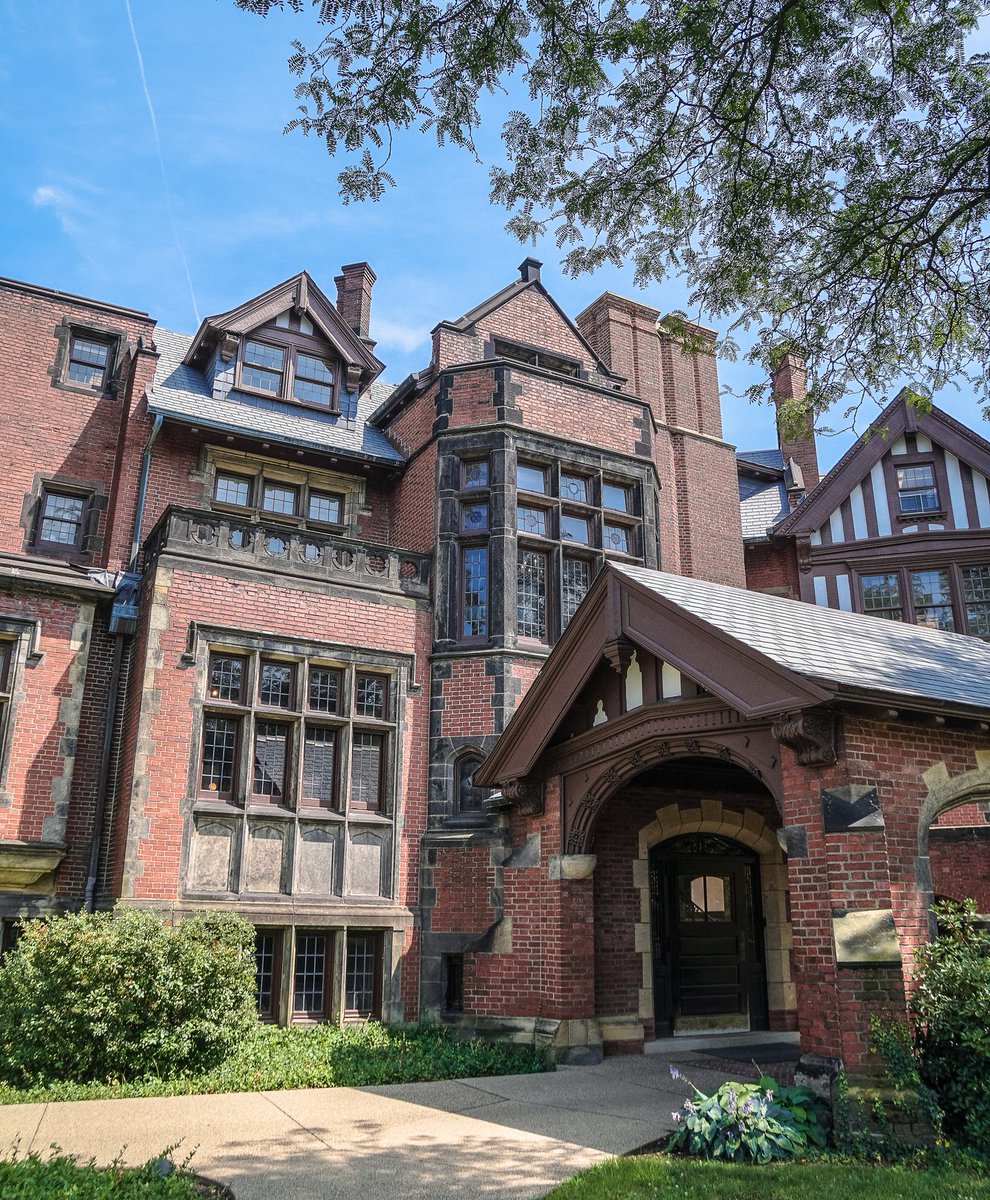 ChathamU's tweet photo. The US News & World Report 2022 "Best Colleges in America" rankings are out! Let's see how ChathamU did: https://t.co/lzvTUVvmOn
π Up 15 spots among National Universities
π Placed in the Best Value Schools category
π The only PA school in the top 20 for Social Mobility https://t.co/r0kGIcc6cK