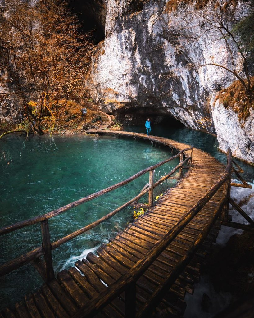 That moment you stop and stare ⛰🌿🙌🏼📸 #travelplans #outdoorfun #outdoorgear