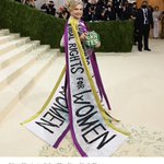 Image for the Tweet beginning: Old guard/new guard: Interesting how