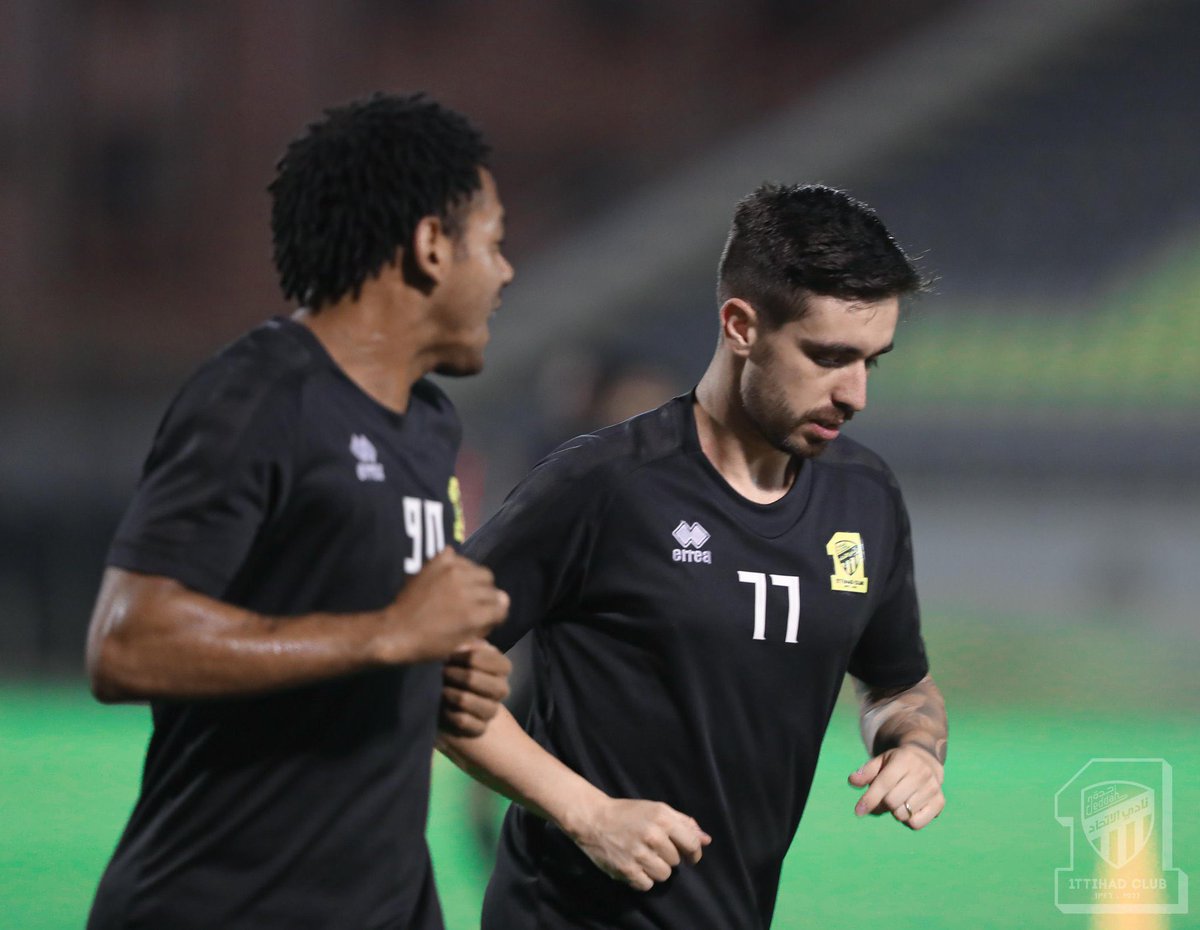 ErreaKsa's tweet image. منتجات فريق @ittihad لتمرين اللاعبين والمدربين والحراس متوفرة حالياً في متجر الإتحاد في مقر النادي بحي الصحافة، وerrea store في الرياض على الدائري الغربي قبل مخرج ٢٦، إضافة للموقع الالكتروني erreaksa.com