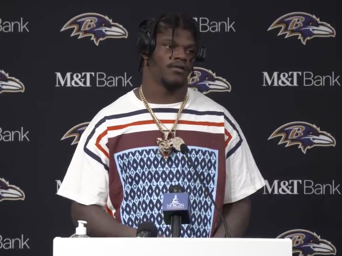 KollegeKidd's tweet image. Lamar Jackson wore an icy Sniper Gang Chain during Monday Night Football press conference