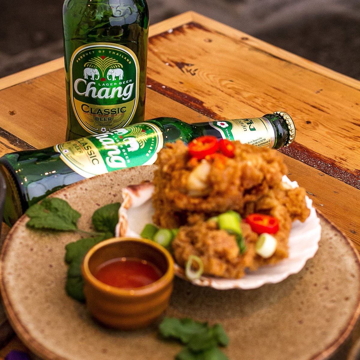 Chang Beer is supporting our #giveaway this week giving you the chance to win 3 cases of Thai beer 🍻 Chang Beer is the perfect companion to all things Thai, from chilling with friends over lovely Thai food, to watching a movie or a football match. Share #changbeer with friends!