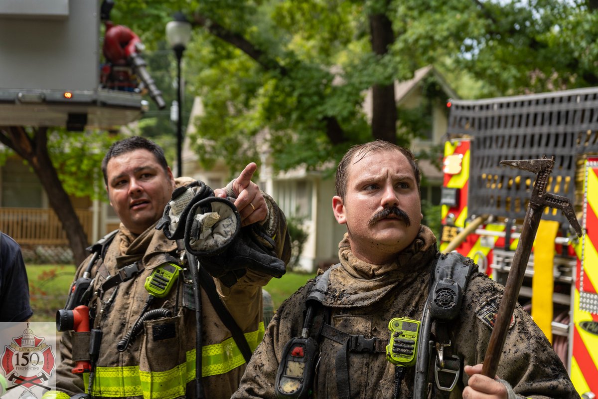 Topekafire's tweet photo. Fire crews responded to a house fire at 1278 SW Lane Street today just after 1:40. All the residents were able to escape the fire without injuries. #topekafd https://t.co/6GcaAE9m27