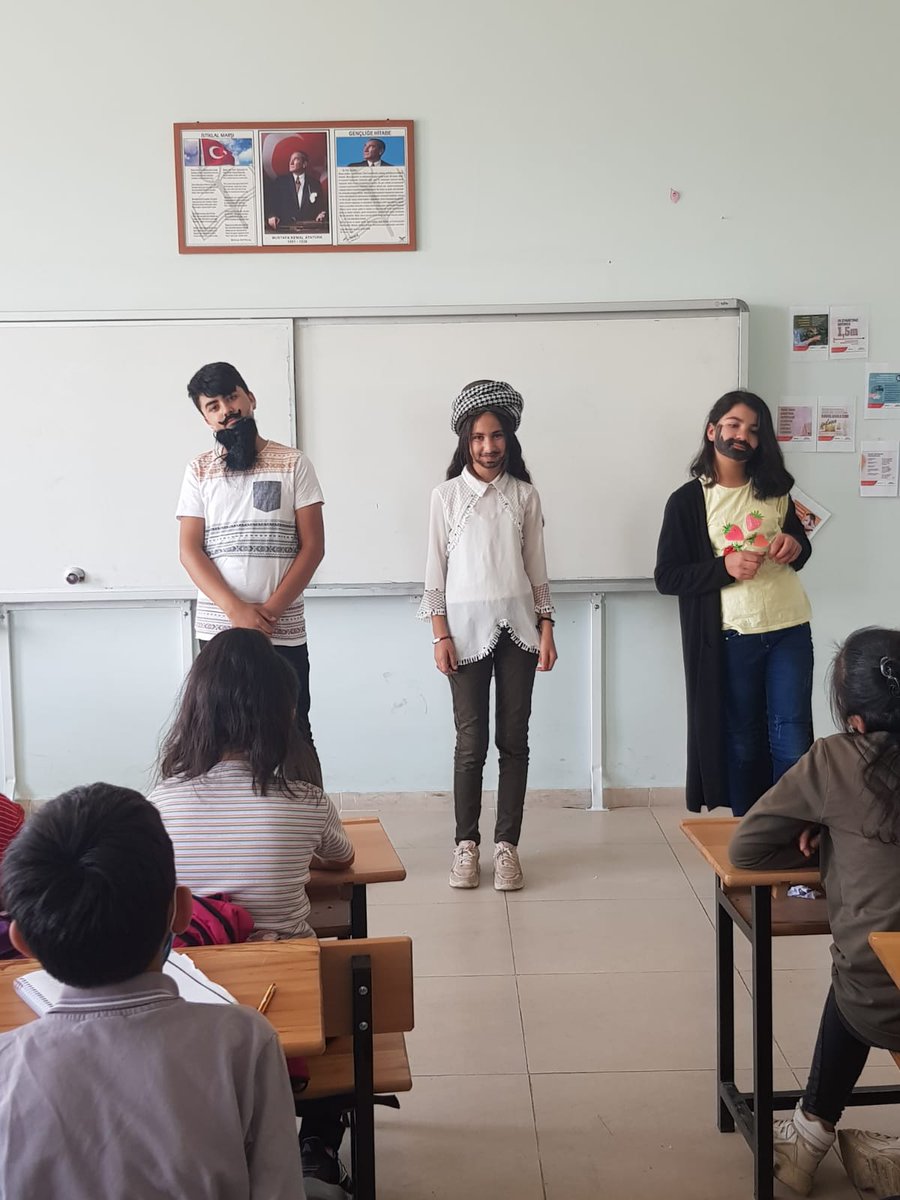 7. Sınıflarla birlikte Fen Bilimleri  ve Bilim Uygulamaları dersimizde  Türk  İslam tarihinin astronomi  bilginlerini canlandırdık. Ardından  okulumuzdaki  teleskobumuzu inceleyerek dersimizi tamamladık.