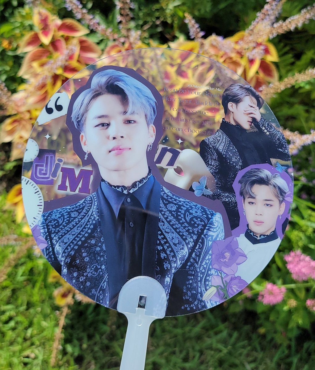 outrowonder_mia's tweet photo. Here they are!! Hand fans for #PickYourFilterMia Jimin South Florida Cupsleeve Event on 10/16!! 💜💙🖤

•Avaliable for purchase with tiers 

Let us know what you think ♡ https://t.co/pCZzeWDetk