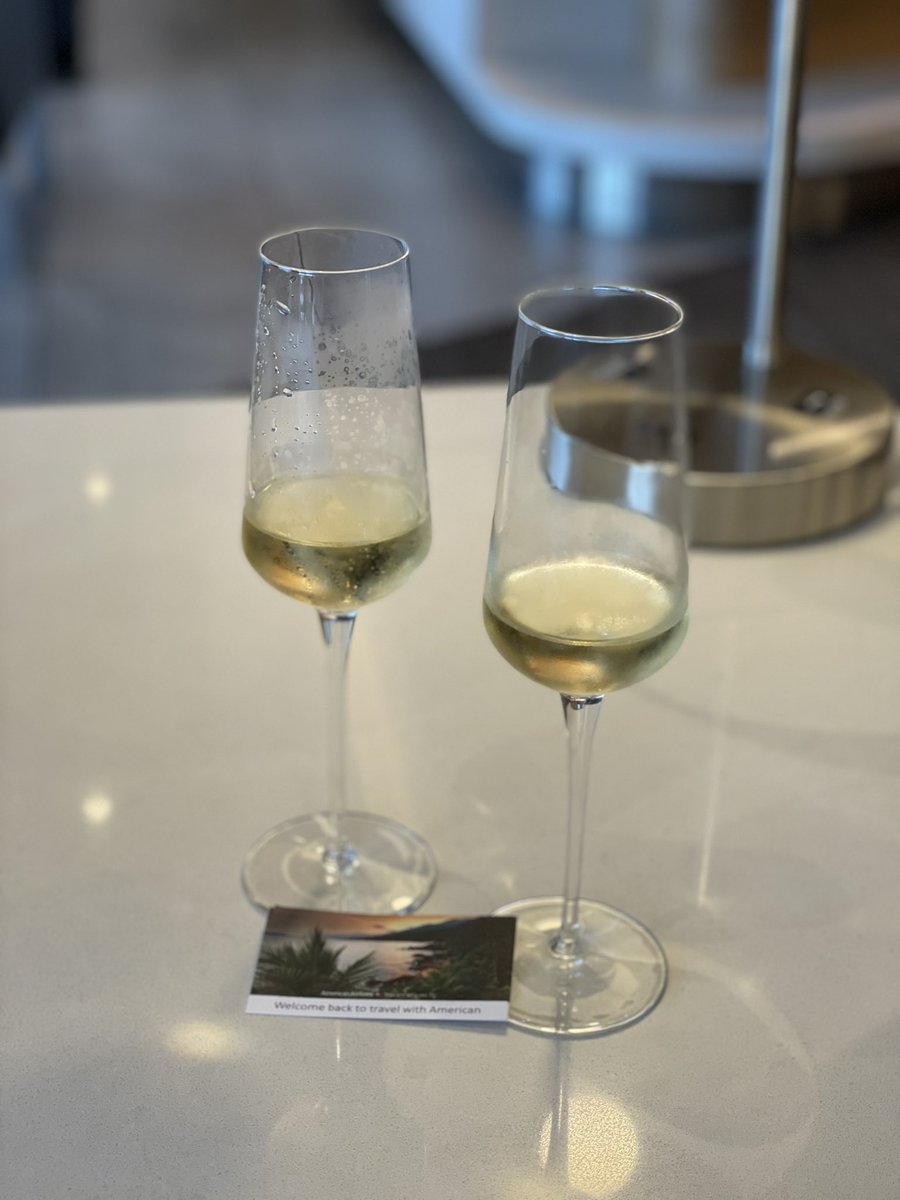 gwenmiles's tweet photo. So excited to be back at the Flagship Lounge @AmericanAir at @JFKairport https://t.co/JQYEhUZ5J6