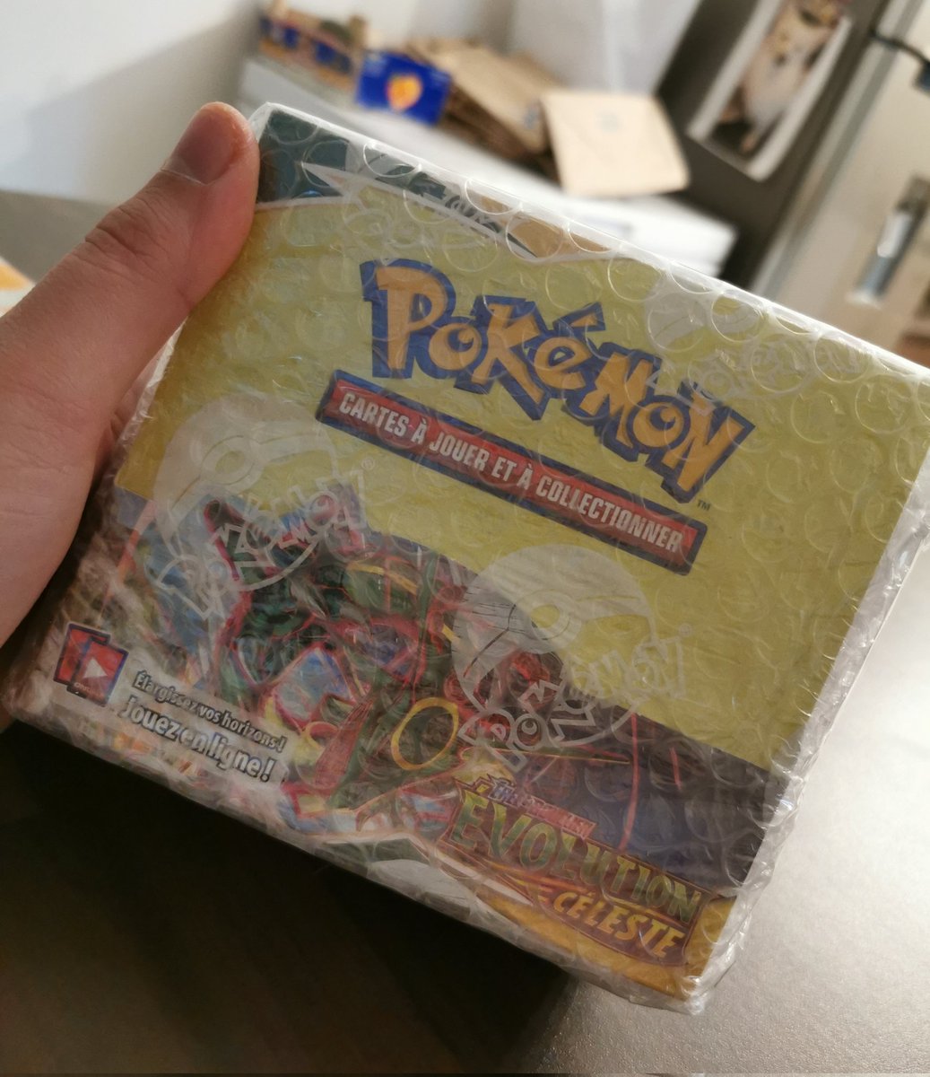 BakaNeme's tweet image. Une display entière ouverte avec ma femme hier, et on ne regrette pas de l'avoir ouvert 😍💯
#evolutionceleste #eb07 #Pokemon