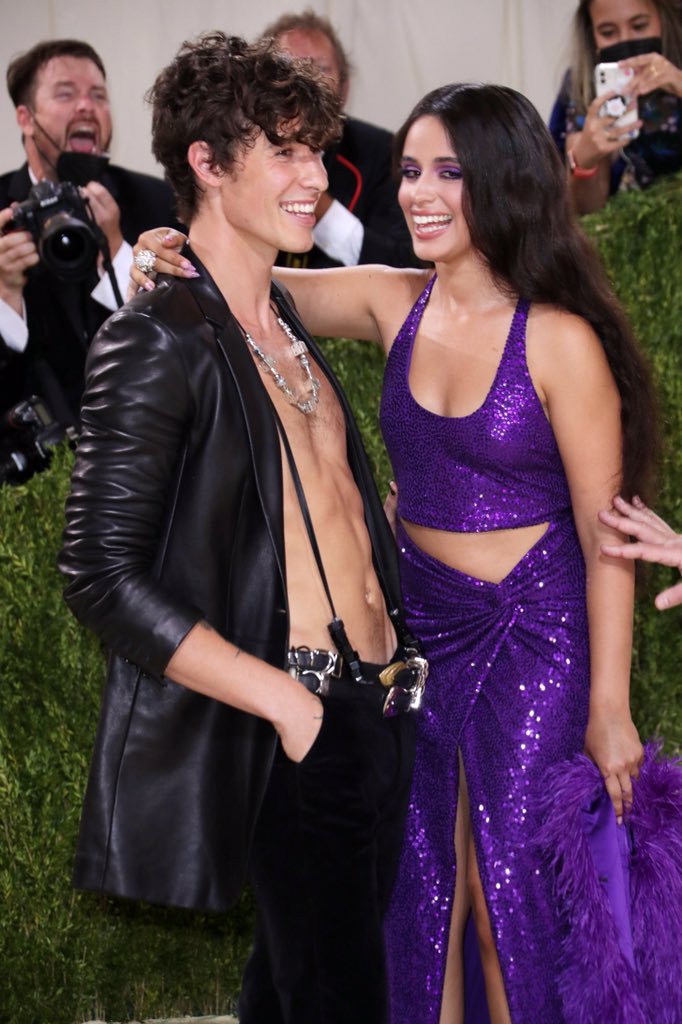 QGCMidias's tweet photo. 📸• Camila e Shawn Mendes ontem no Red Carpet do #MetGala2021 https://t.co/XYLlEneK5r
