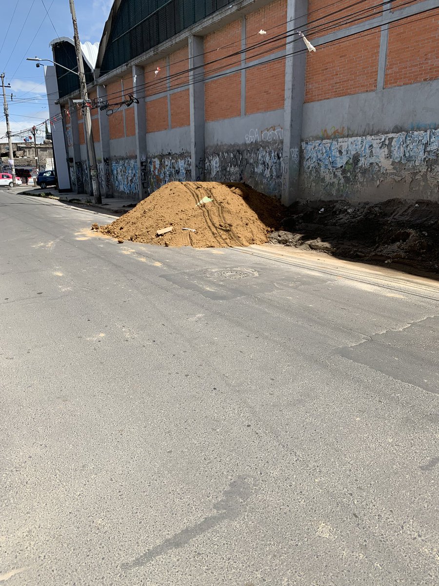 chuchopaco's tweet photo. @Alc_Iztapalapa @ClaraBrugadaM por favor nos pueden ayudar con el retiro de arena en la calle Miguel Hidalgo en Santa Cruz Meyehualco, entre Maurilio Mejía y Guadalupe Victoria https://t.co/uBExaBilZy