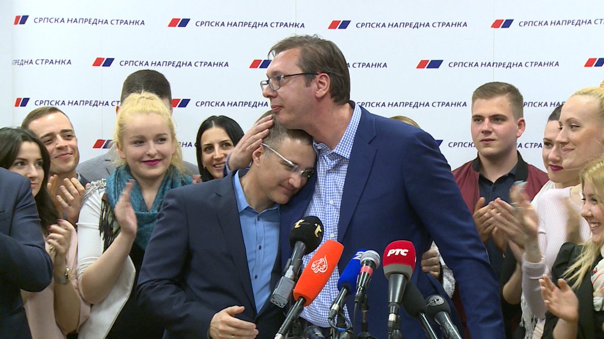 priDruziSe's tweet photo. @avucic #Prisluskivanje #Jajinci #Atentati #RestoranMaksim #HotelSumadija #LaznaDiploma #LazniDR #DejanStojkovic #Krusik #Lucani #SDPR #TrgovinaOruzjem #TataBranko #GIM #Telekom #DijanaHrkalovic #VilaBežanijskaKosa #VilaGrcka #NebojsaIzBeograda #Slina #Nepoverenje https://t.co/lY2nUb8uMK