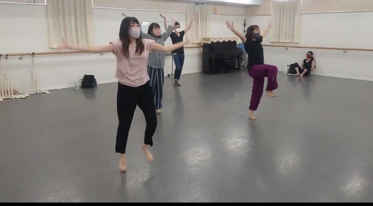 aha_0324's tweet photo. 最近寝落ち続きになってしまうんじゃ。
昨日はひたすらおダンスダンスしました💃🩰
今日が実は、、実は、、お稽古最終日だったりそうじゃなかったり。。

写真の通りみんなグリコ系なのでよろしく。#SFSS2 

https://t.co/RA9m9rRmK7 https://t.co/x6luLCBAwg
