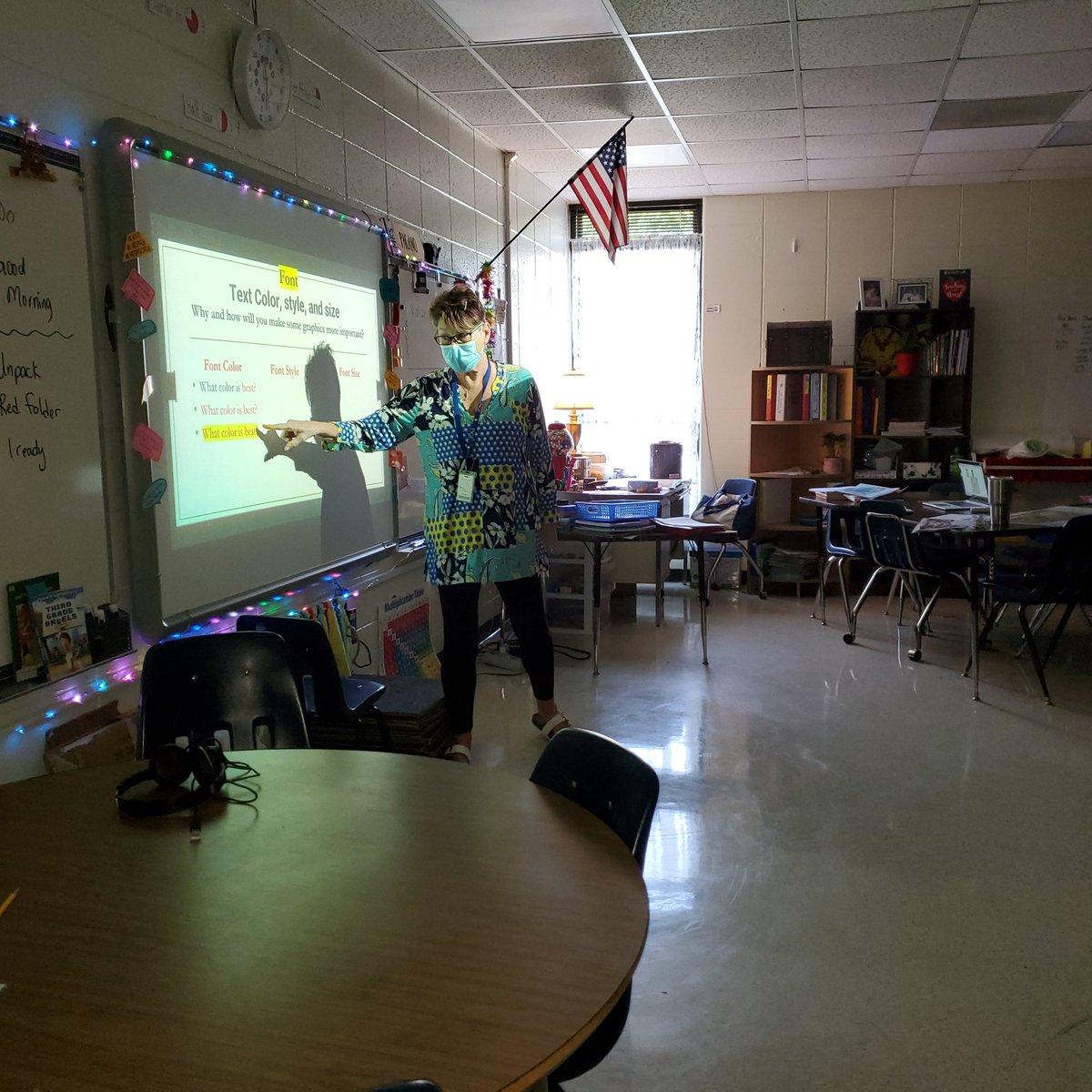 AndreaMrspagano's tweet photo. PLANNING AND creating with Mrs. Lewis in our STEAM journals about Font, Color and Size to prepare for digital arts. #oges https://t.co/57BmPX3lvs