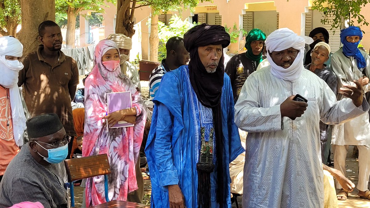 OCHA_Mali's tweet image. Nécessité de relocaliser avant la rentrée scolaire (octobre), les 95 ménages déplacés vivant ds une école à #Ségou, suivi d&apos;octroi d&apos;abris adaptés &amp;amp; un accès aux services sociaux de base. Ceux qui aspirent à vivre ds la région doivent être accompagnés avec des #SolutionsDurables