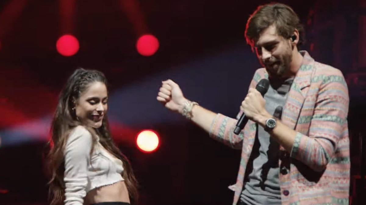 ThrowbacksTini's tweet image. 2 years ago today @TiniStoessel appeared in Alvaro Soler's show and sang ‘La Cintura (Remix) in Berlin, Germany (14th September 2019)