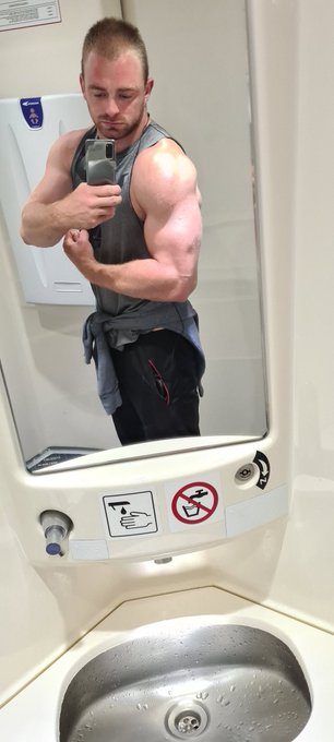 #gym #fitness #strenght #motivation https://t.co/gYa7DFOw0e<a href="/tag/gym"class="tags">#gym</a><a href="/tag/fitness"class="tags">#fitness</a><a href="/tag/strenght"class="tags">#strenght</a><a href="/tag/motivation"class="tags">#motivation</a>