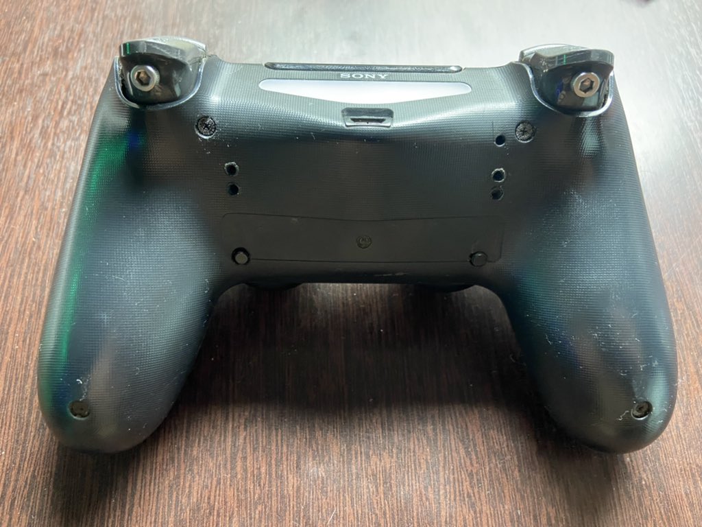 eppilgamer's tweet photo. Vende-se:
Controle PS4 com Paddles e Encurtador de gatilhos!
Especial para Call of Duty, Warzone, Rainbow Six, Battlefield e GTA V
R$200,00 + frete
#ps4 #warzone #controleps4 #stelf #scuff #paddles #triggerstops https://t.co/LxzzQxAjDd