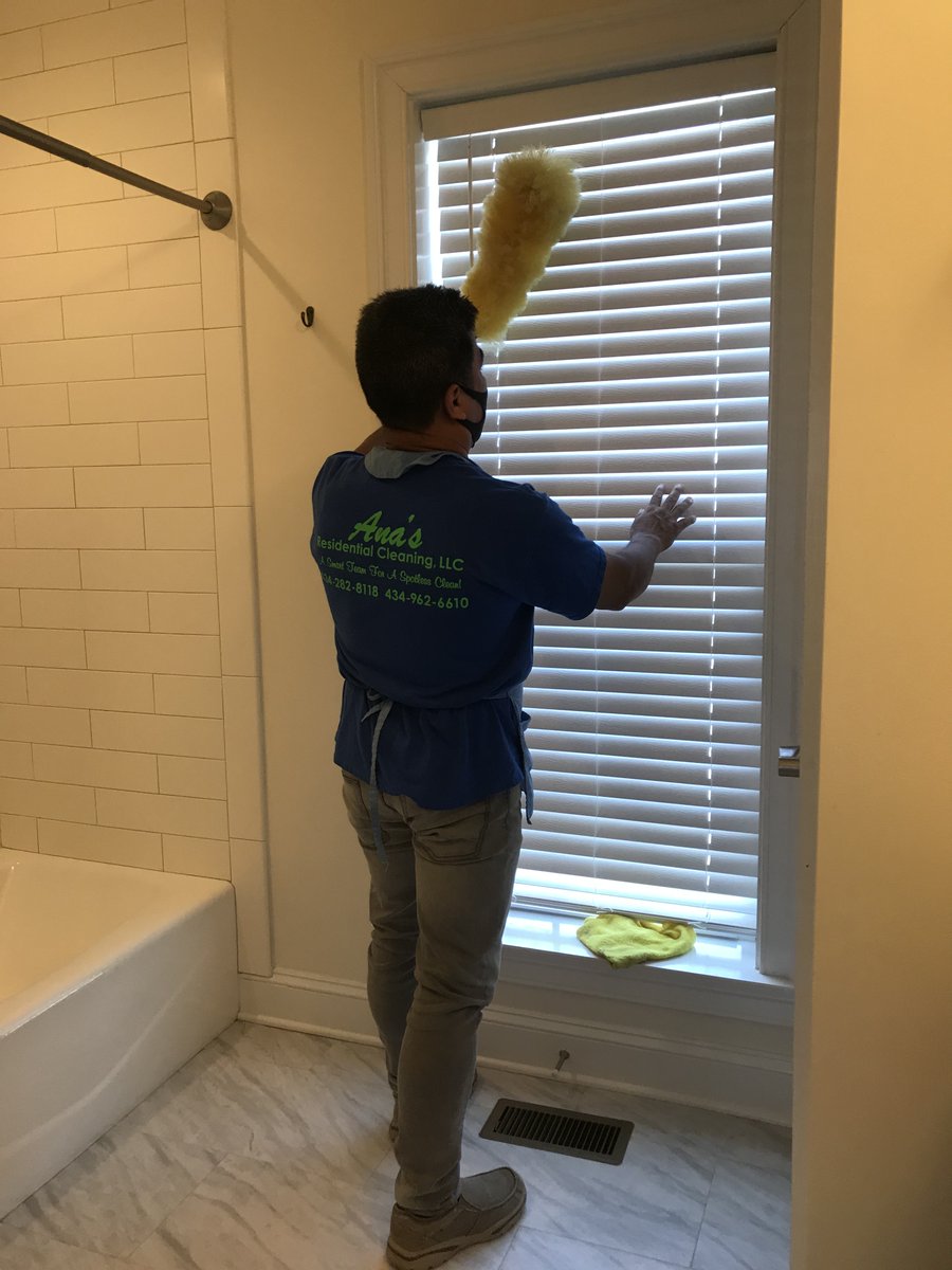 cvillehabitat's tweet photo. Southwood resident, local business owner, and Habitat Partner Family Alfredo Martinez is the proud recipient of a Republic Services grant for marketing and operations costs! https://t.co/sorRAXJzLG