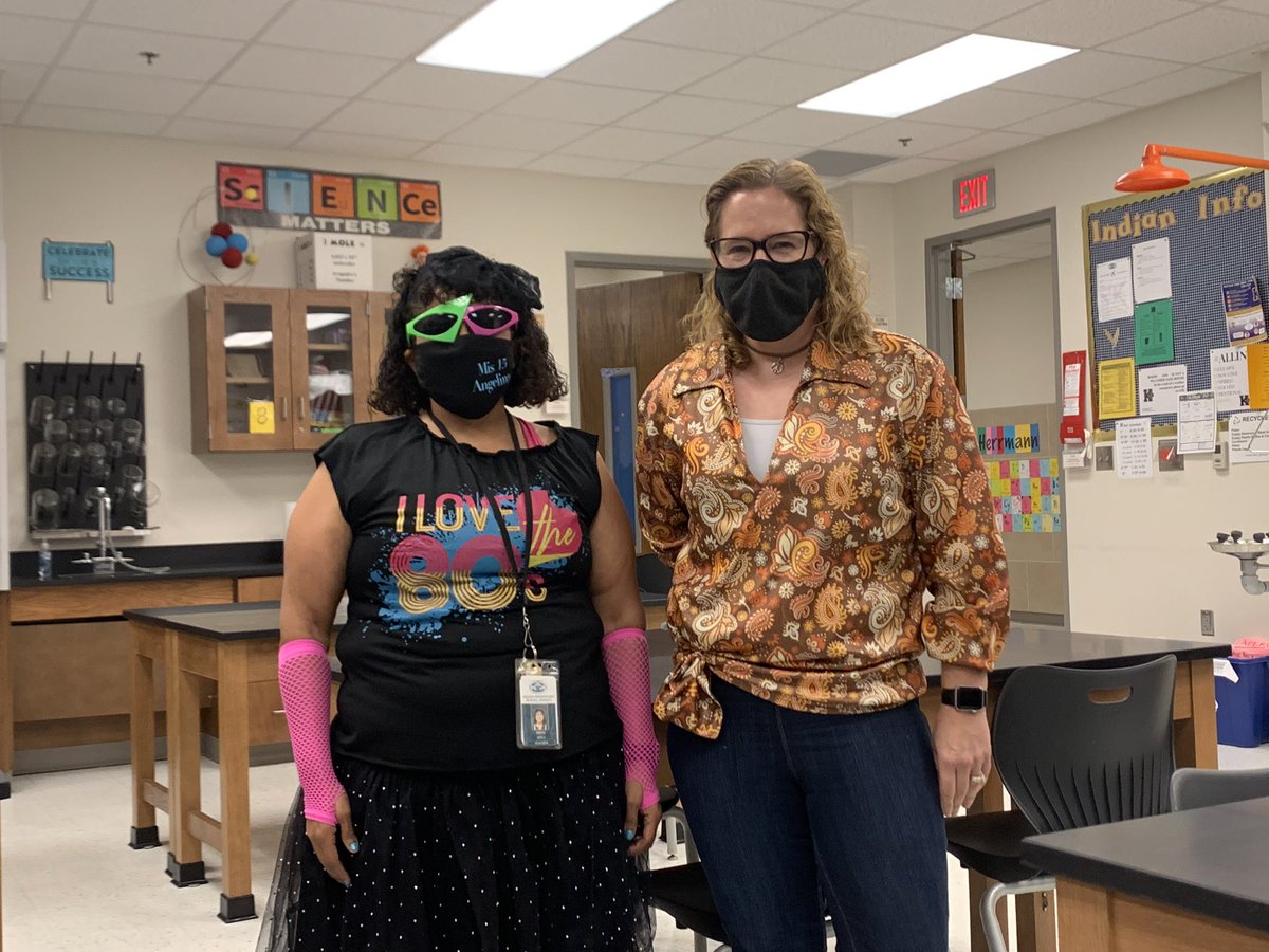 avilamd's tweet photo. Battle of the decades! 80s vs. 70s 
#KHSHOCO dress up days #TeamScience @KHSIndianNation https://t.co/upjoEQ5NaC