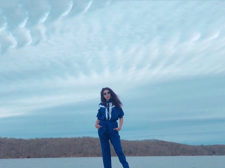FBAMGMT's tweet photo. Look at @RoseTheMermaid standing on top of the world!!! Go check out her singles “Tides” &amp; “Currents on all steaming platforms!!! Drop a 🌹 for Rose The Mermaid!!! #effbeeaye #rose #mermaid #rtm #currents #tides  #ocean https://t.co/abueJle4rJ