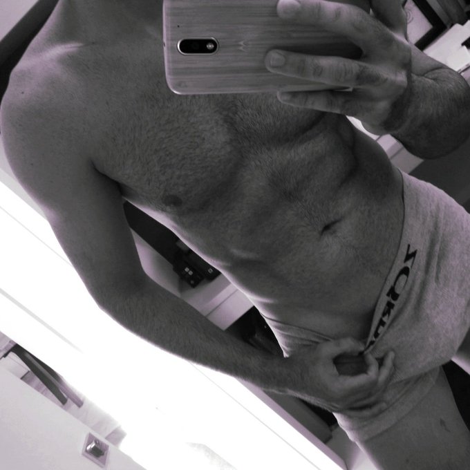 #NewProfilePic https://t.co/EyH5v2HLq5<a href="/tag/newprofilepic"class="tags">#NewProfilePic</a>