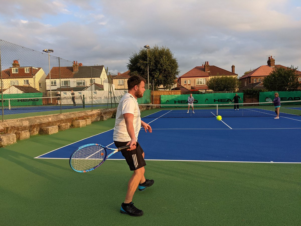 ThorndaleLTC's tweet photo. The final week of our Team Tennis competition.
Results to be announced at our players dinner on Friday night!
Some fantastic tennis tonight in great conditions under the lights.
#teamtennis #LevelUp #tennis #tennisisback #wirral #wallasey #wallaseytennis #wirraltennis #sport https://t.co/nnQIJ8ton8