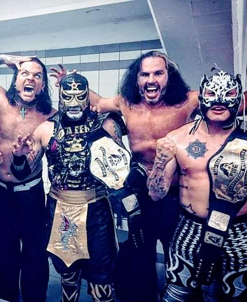 HeroeDelDistrit's tweet photo. #BaulDelRecuerdo 🔴

@MATTHARDYBRAND @JEFFHARDYBRAND @PENTAELZEROM y @ReyFenixMx

#LuchaLibre #LuchaLibreMundial #ProWrestling #Wrestling https://t.co/BYUuV0hUqe