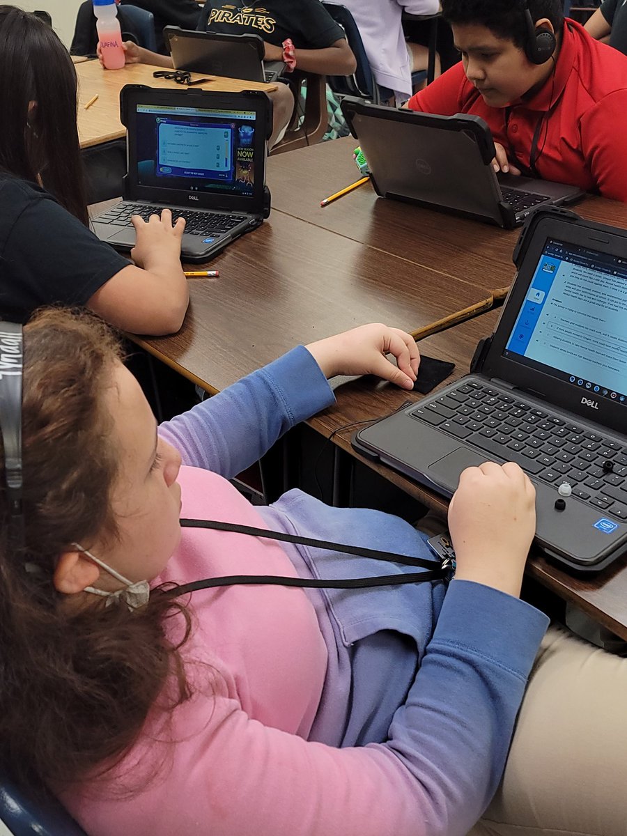 Working on our reading skills with <a href="/EducationGalaxy/">Education Galaxy</a> and Dreamscape! <a href="/CISDMartin/">Martin Elementary</a>