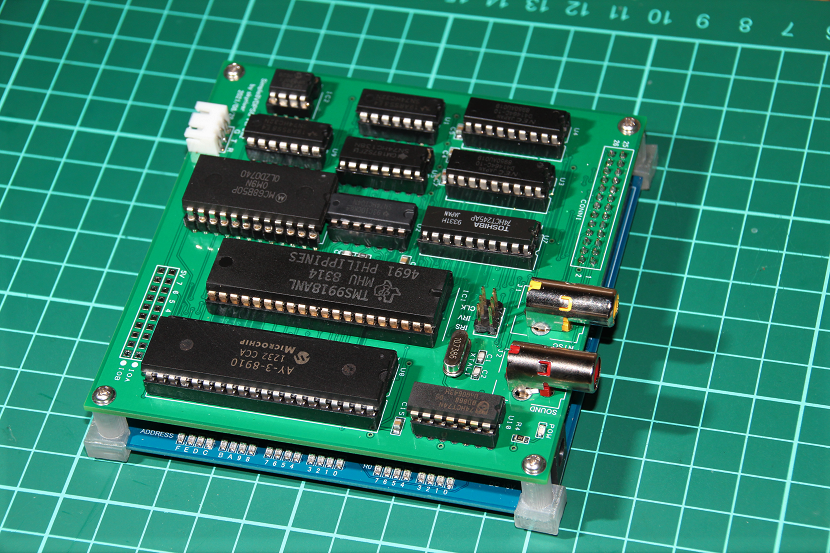 wcinp's tweet photo. 13個のDIP ICを使ったオリジナル8bit CPUを検討中
TMS9918やAY-3-8910を実装したサブ基板の修正版がALLPCBさんから届いたので部品実装してみた
画面表示が不安定だったのでDRAMのライトタイミングを調整し安定した表示になった^^;
https://t.co/KYUfp7QFne
#Simple8Z #自作CPU #TMS9918 #ALLPCB https://t.co/Ql0752HE1O