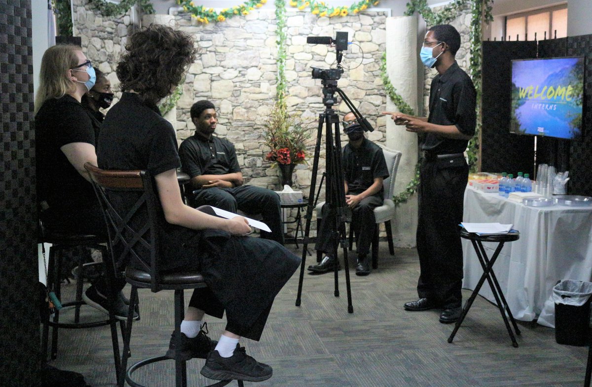 Road2Eternity1's tweet image. Fantastic training today with our fall interns. Great job everyone!

#R2EMedia #Internship #EdifyingEntertainment #InspirationalTV #Movies #Television #Media #R2EStudios