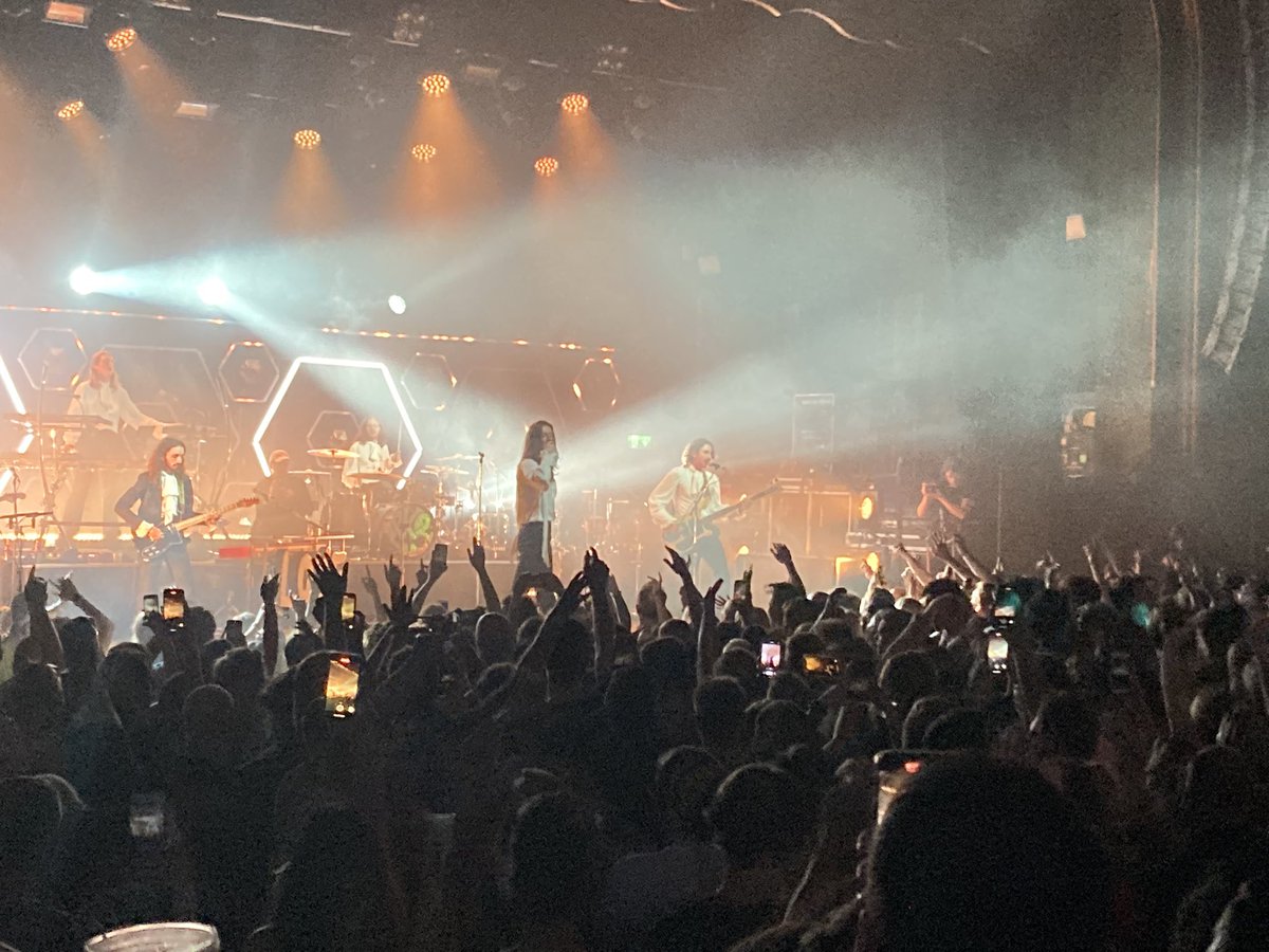 Live music 😭 so good to be back