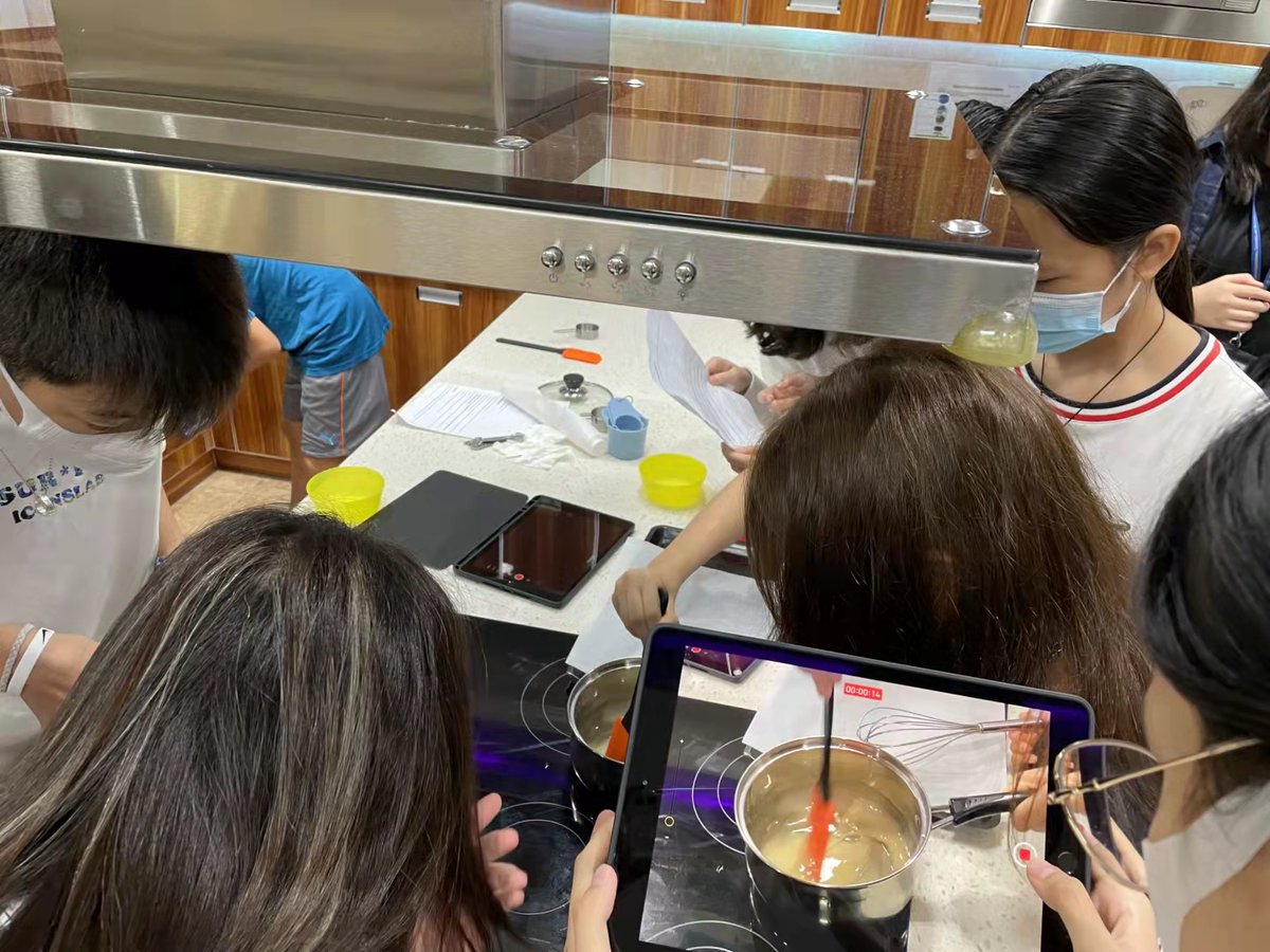 ISBeijing's tweet photo. What happens when you mix sugar, honey🍯, and baking soda? Just ask Grade 8 #science students who kicked off the year with a unit on chemical reactions! Students made predictions and went to the cooking lab to test out their edible hypotheses. 🧪👨‍🍳 #learnisb #middleschool https://t.co/qYPbcpVCeP