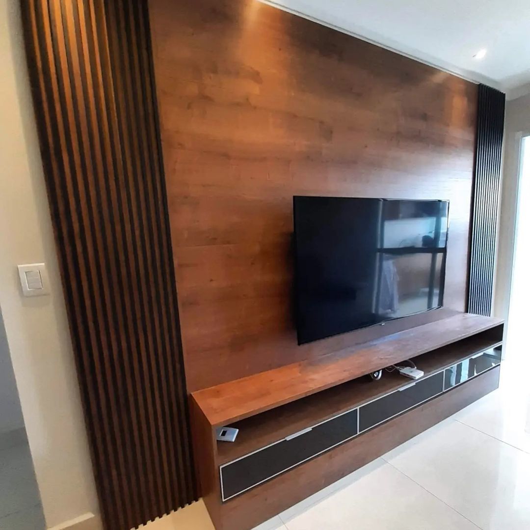 DecorataMoveis's tweet photo. Painel de TV nessa sala de cinema do Luiz! Detalhes do ripado na cor preta e as frentes de vidro preto nas gavetas.
#decorata #moveisplanejados #decoração #interiores #praiagrande #santos #baixadasantista #arquitetura #design #designdeinteriores #arquiteturadeinteriores https://t.co/YuoRx0Qnh4