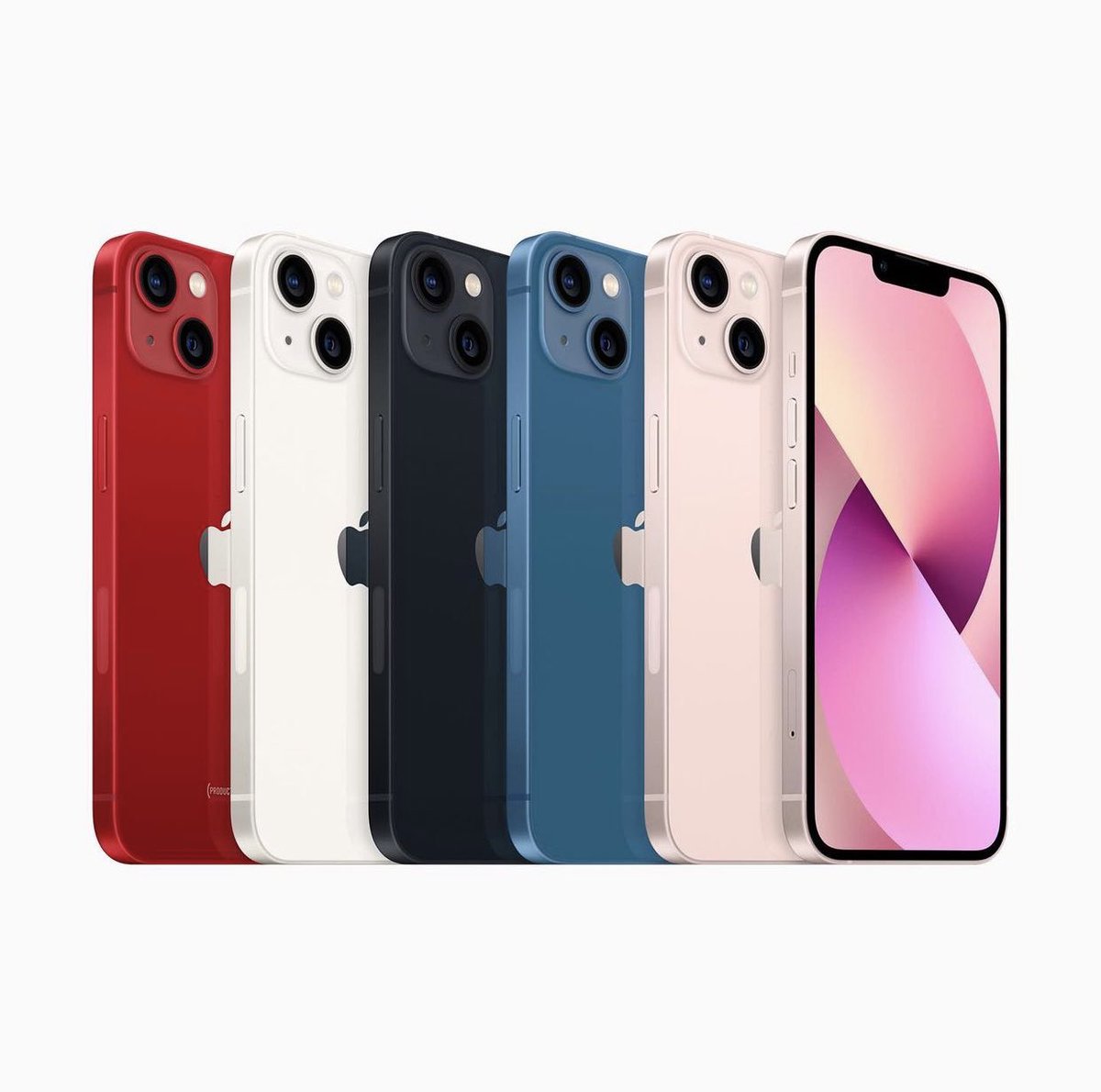 A first look at the new iPhone 13 📱 The new devices have a faster A15 Bionic chip, three all-new cameras, and an improved display with up to a 120Hz ProMotion high refresh rate that can go as bright as 1,000 nits. @Apple