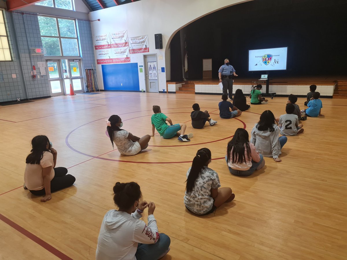 TeachK_6's tweet photo. Today we had our first LEADER lesson from the Raleigh Police Department. Thank you Officer Stapleton for partnering with our school. #StrongerTogether #FifthGrade #LeaderProgram @BrentwoodMESE https://t.co/bkNLU7SpgC