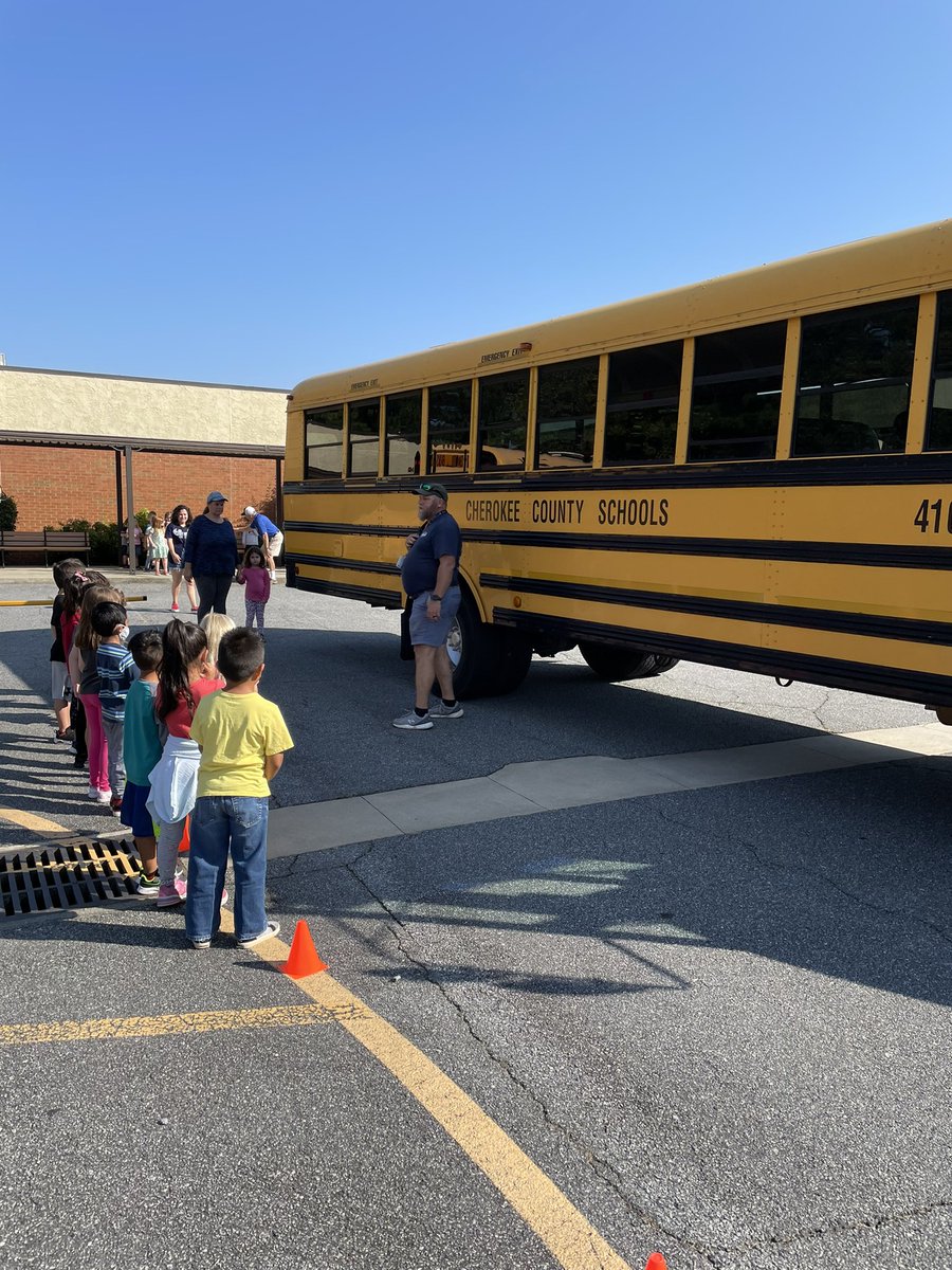 MrsRuggirello's tweet photo. We had fun at bus safety today! Thank you to @CherokeeSchools bus drivers for coming out showing us the safety rules! https://t.co/3IKoRxLYID