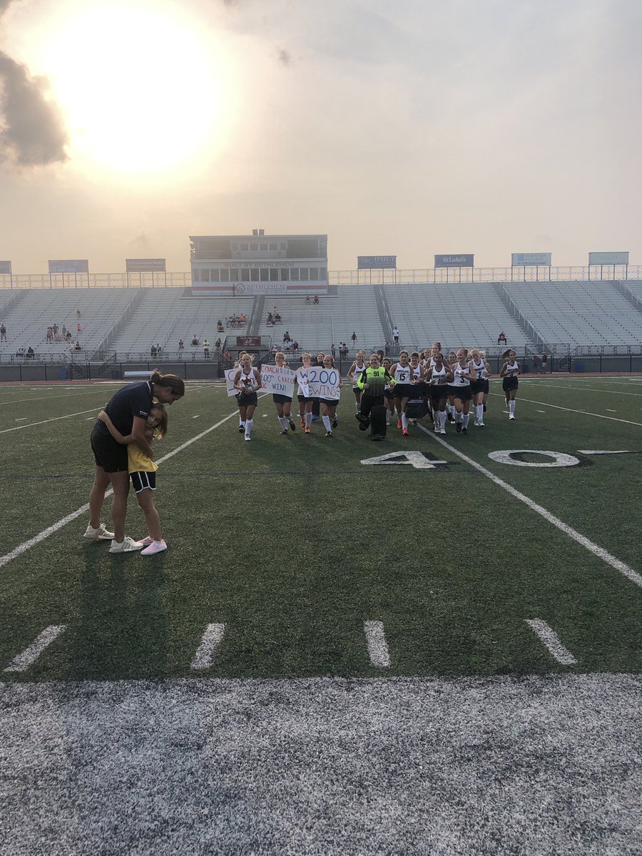 Laura Sutter tweet media