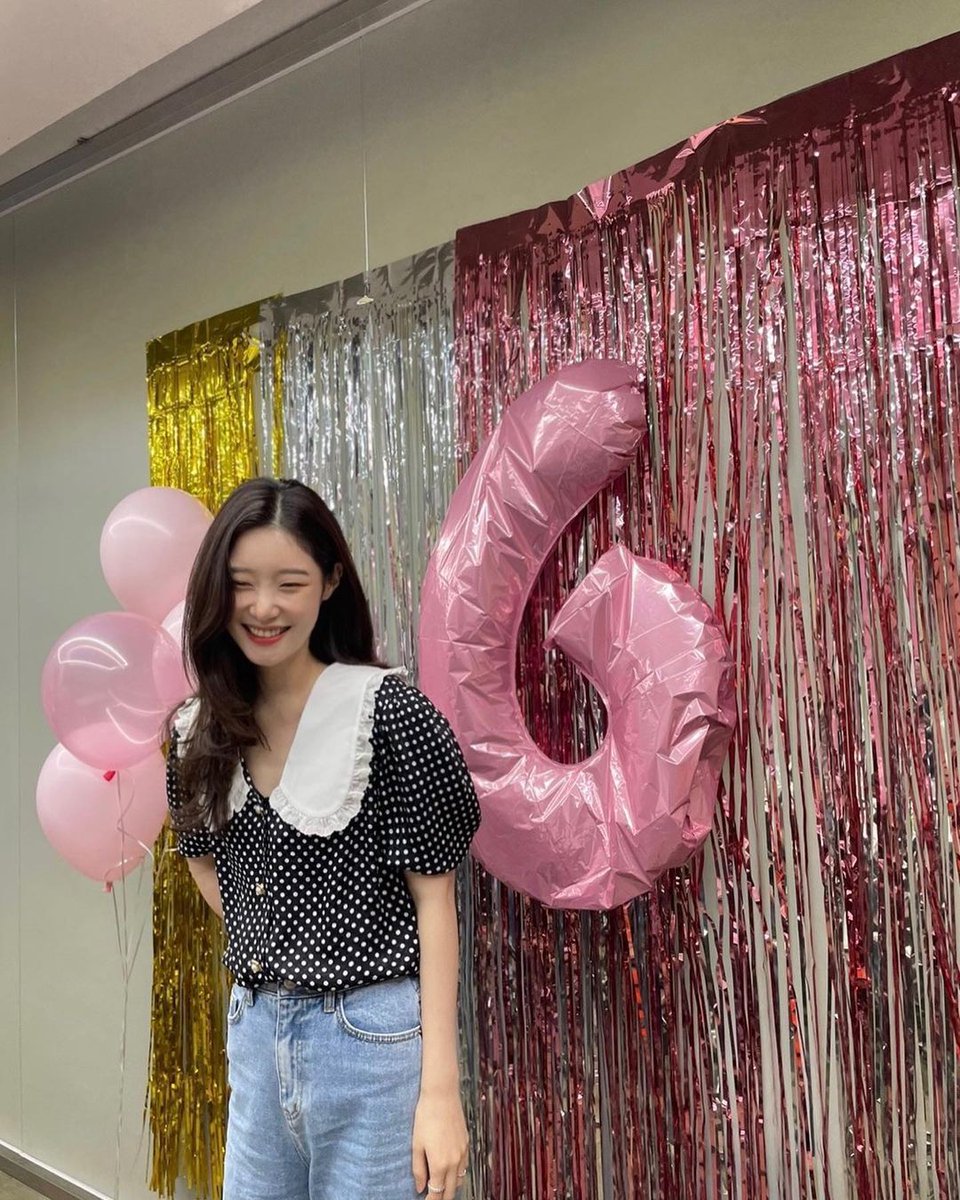 chaeyeon pics tweet media