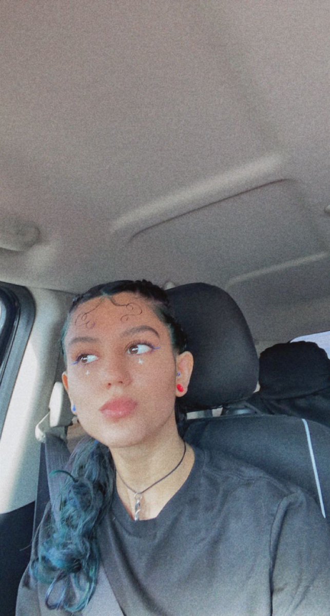 Serena_Lewis_'s tweet photo. 🧿Lately I’ve been making doodles with my edges &amp; I wanted to show you guys 🧿 https://t.co/fZ19t8soiy
