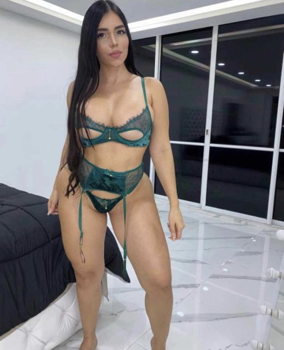 Entra en mi página y chat en privado conmigo? https://t.co/WWsiSvjd7E https://t.co/aIpQP0MPiQ