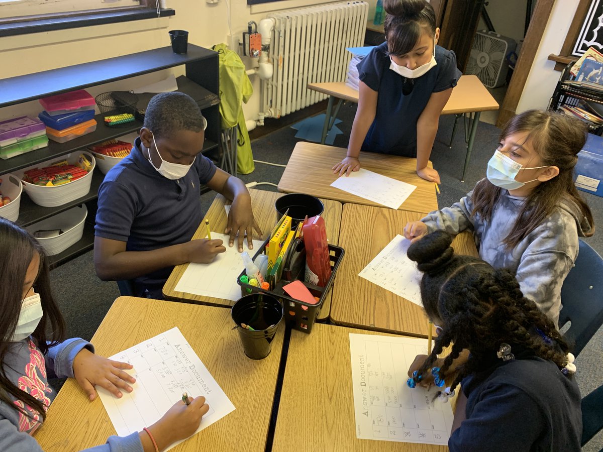 Nash mathematicians collaboratively engaged during interactive practice.#NashFamily #growingtogether @hcabal1 <a href="/jerry_moore2/">Jerry Moore</a> <a href="/FortWorthISD/">Fort Worth Independent School District</a>  <a href="/BlancaGalindo11/">Blanca Galindo</a> <a href="/bchkelley/">Dr. Christine Kelley</a>