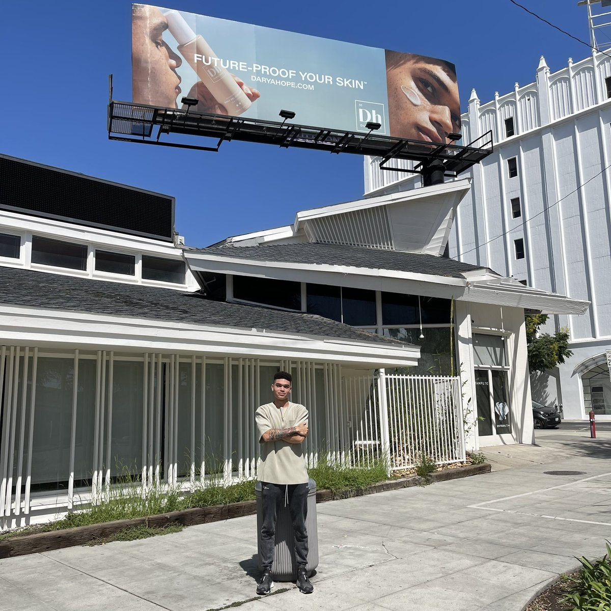 WoodlandKevin's tweet photo. First Billboard in LA🙌🏽 https://t.co/k9jF6XZ4Q3