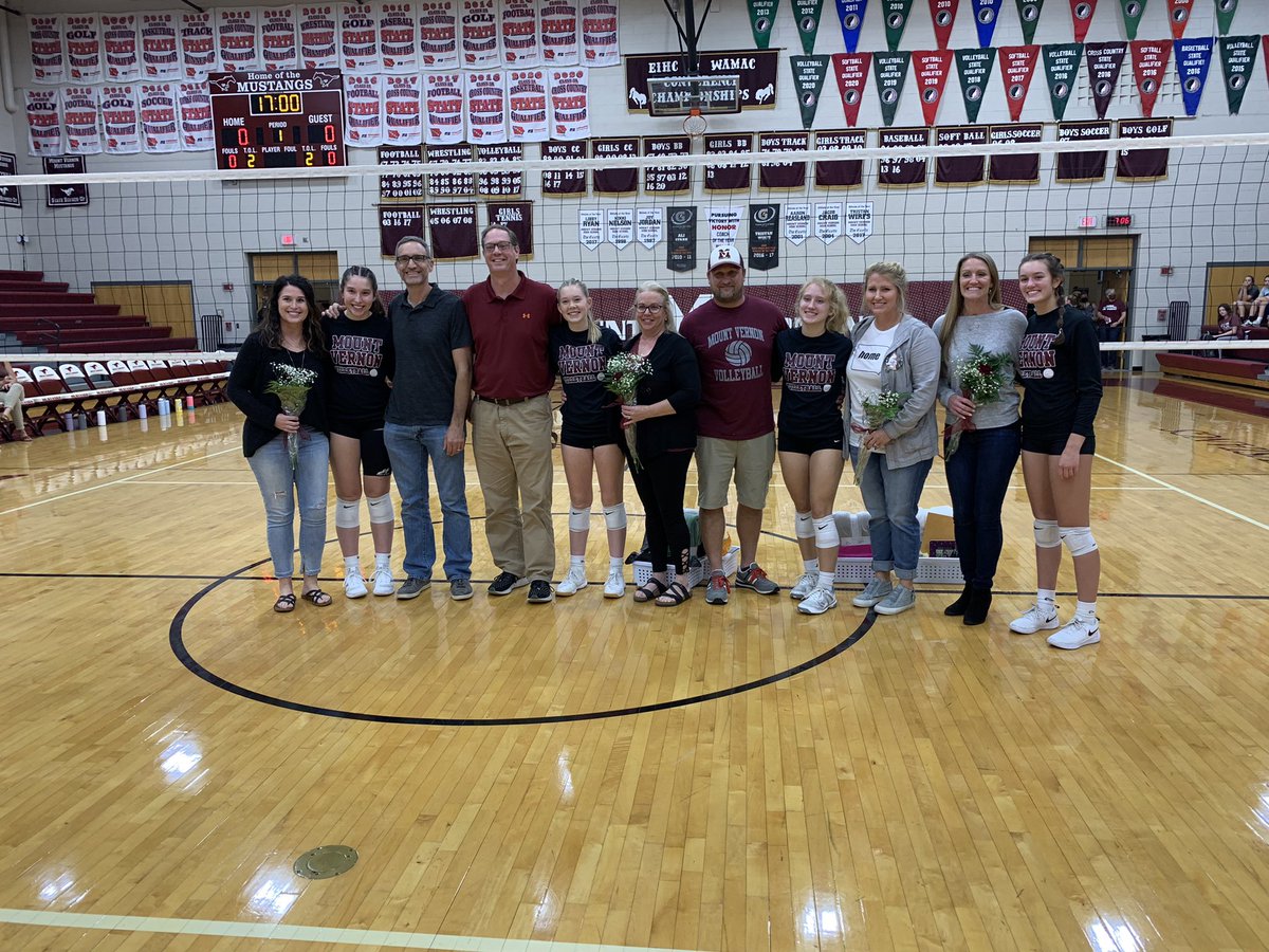 mrbrandmvhs's tweet photo. Senior Night for #MVVB! #GoMVStangs #iahsvb https://t.co/WFobUnDD6f