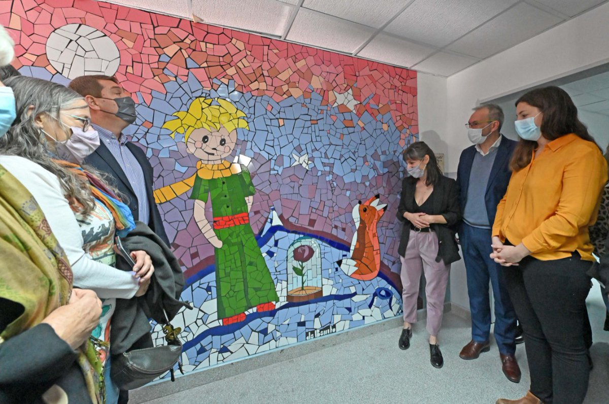 faapura's tweet photo. En #Rawson junto al intendente @damianbiss y la directora del nosocomio inauguramos la nueva Sala de Internación Pediátrica del Hospital "Santa Teresita" de la capital de la provincia. 
 
Un gran trabajo en equipo para seguir asegurando el #DerechoALaSalud 🇨🇭 de cada chubutense. https://t.co/9f30YVhAoN