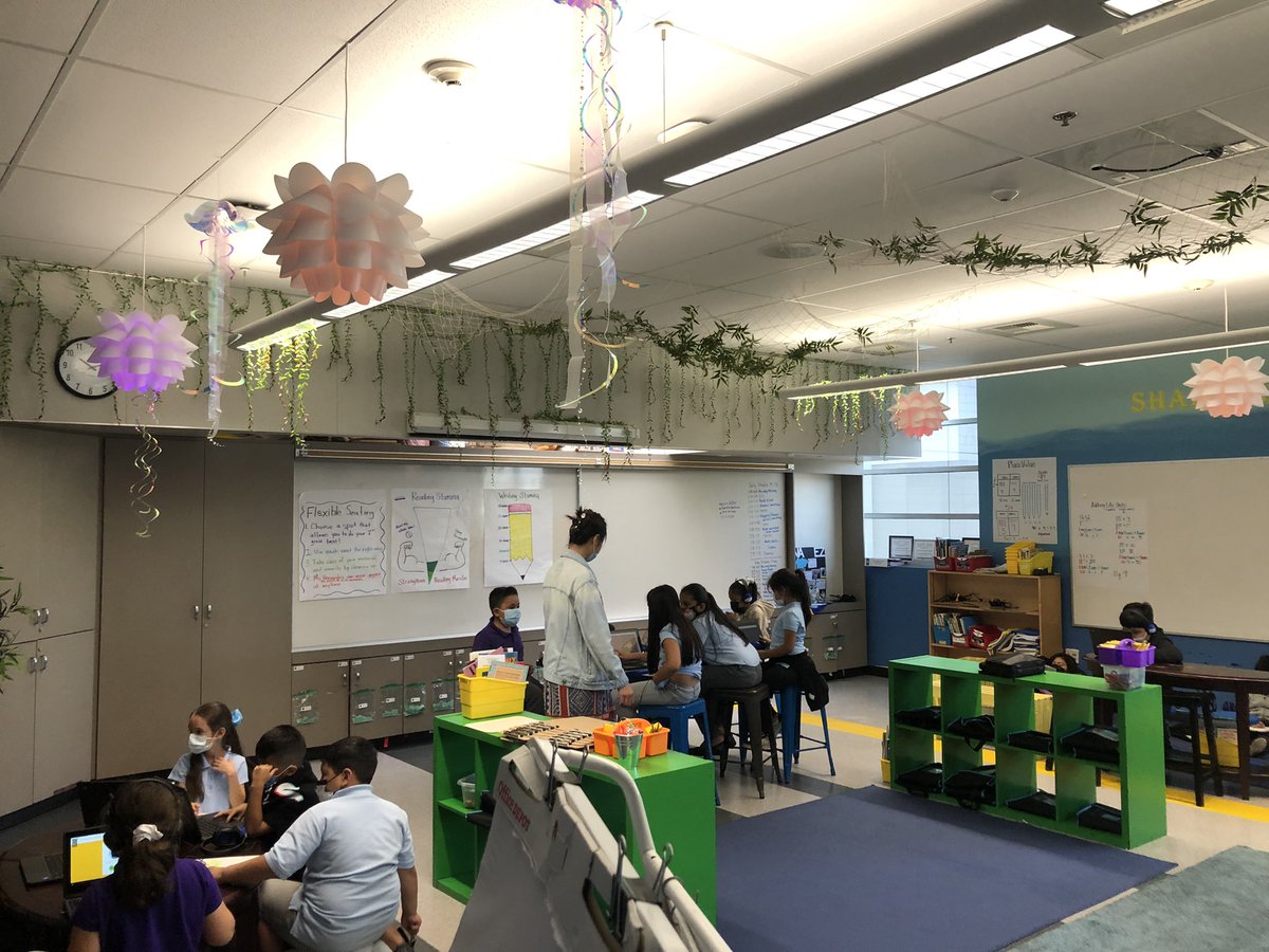 Way to go <a href="/Ms_SFrench/">Sarah French</a> on your first full day of taking over our 2nd grade class ✨😀👏🏻