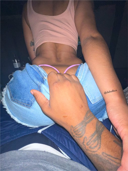 Mood 😋 https://t.co/LUCv8HgdCM<a href="/tag/shakethatasssaturday"class="tags"><span>#shakethatasssaturday</span></a>