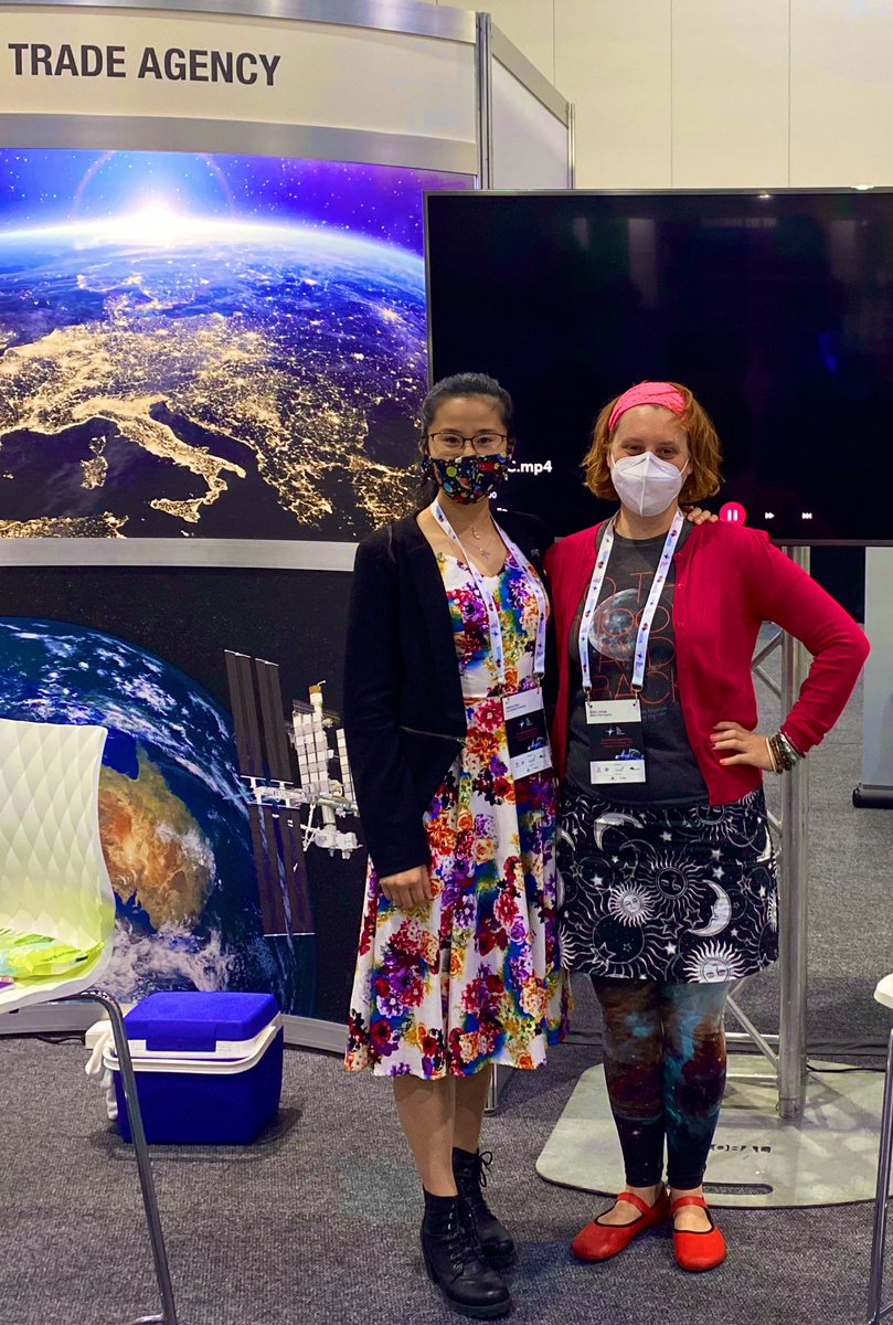 #spacegirls at the #AUSpaceForum <a href="/vistronaut/">Dr Vi</a> 🌟🛰💜