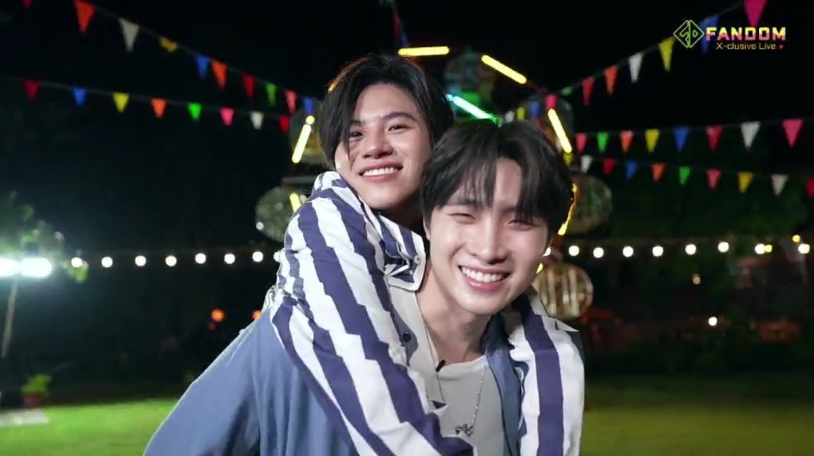 MeanPlanPH's tweet photo. This is not just infatuation. This is true love and friendship. 💙💚

#หลงมีนแปลนไม่ไหวทำไงได้ https://t.co/umDROCWynR